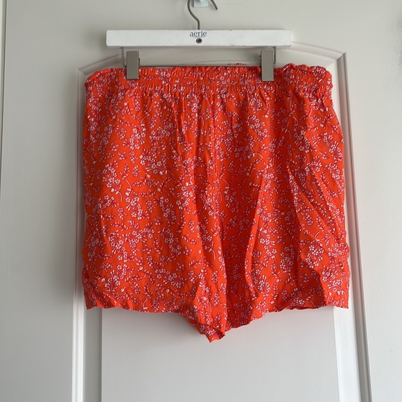 Loft floral shorts! - Picture 6 of 6